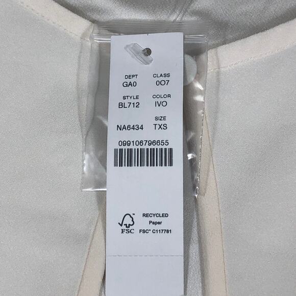 J Crew Ivory Puff Sleeve Keyhole Neckline Crepe Top Blouse BL712 X-Small Tall - Picture 4 of 4